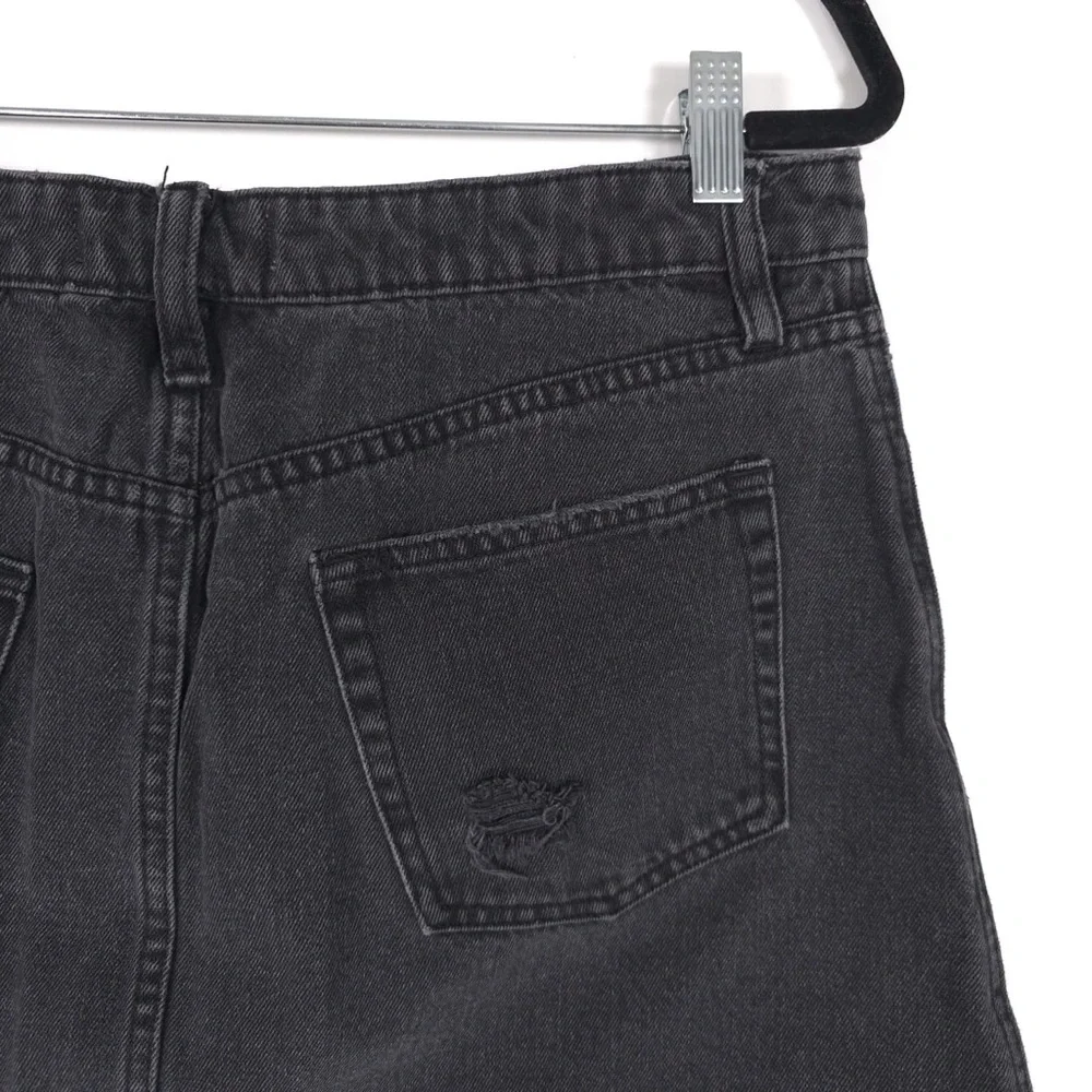 FREE PEOPLE Women’s Black Denim Mini Skirt Button Fly Distressed Cut Off Size 31